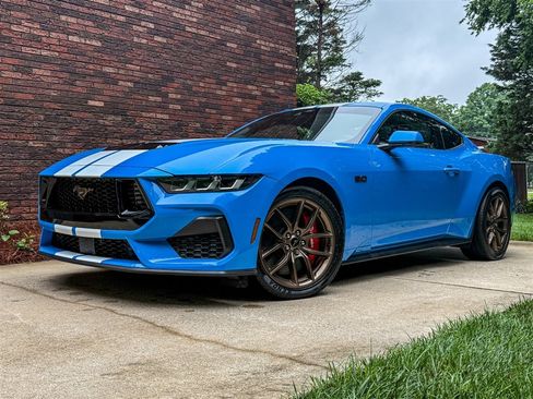 Used 2024 Ford Mustang GT Premium RWD image 2