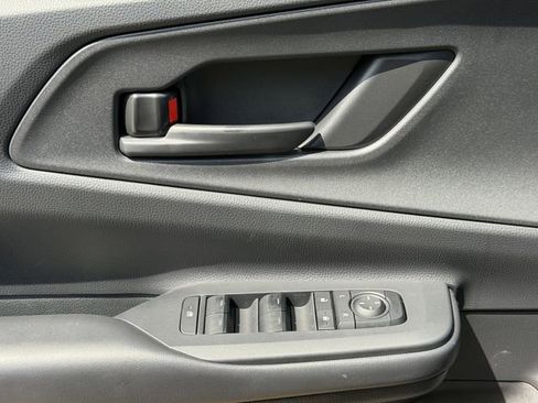 New 2026 Toyota Prius Plug-In Hybrid FWD image 22