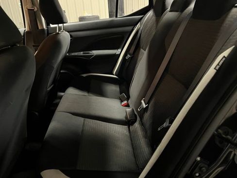 Used 2021 Nissan Versa SV image 16