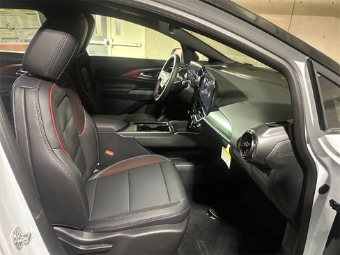 New 2026 Chevrolet Equinox EV RS image 23