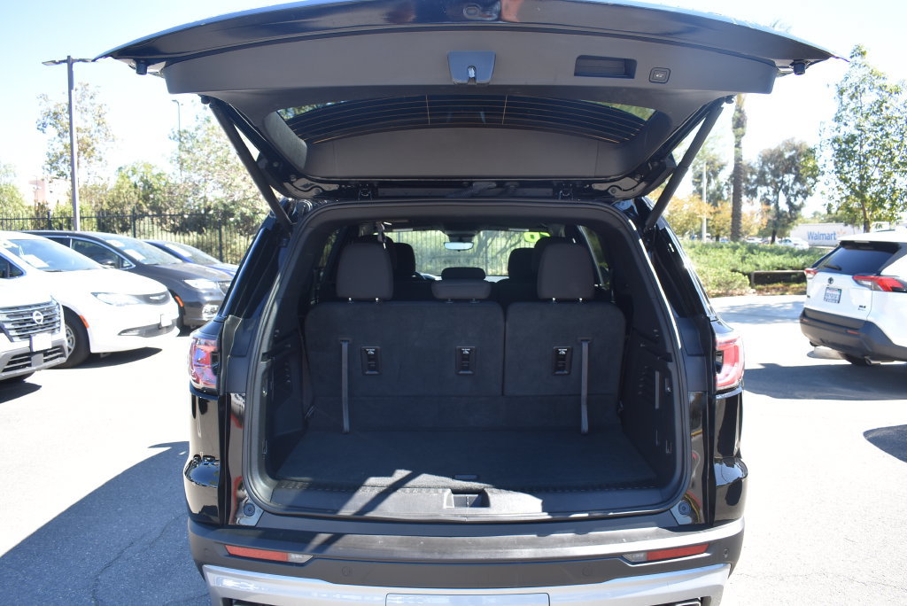 Used 2026 GMC Acadia Elevation FWD image 9