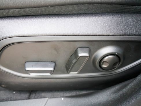 New 2026 Jeep Cherokee Overland image 8