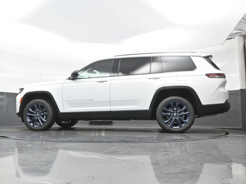 New 2026 Jeep Grand Cherokee L Limited AWD/4WD image 16