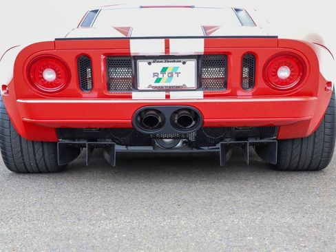 Used 2006 Ford GT RWD image 76