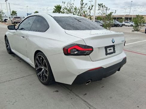 Used 2023 BMW 230i Coupe w/ Premium Package RWD image 4