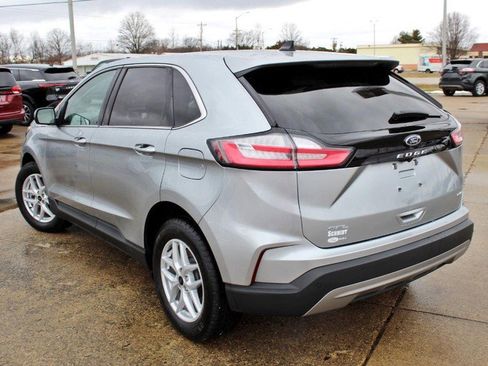 Used 2024 Ford Edge SEL image 5