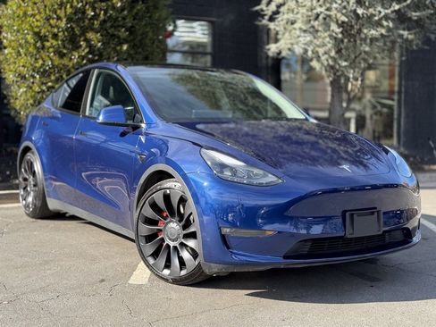 Used 2022 Tesla Model Y Performance image 7