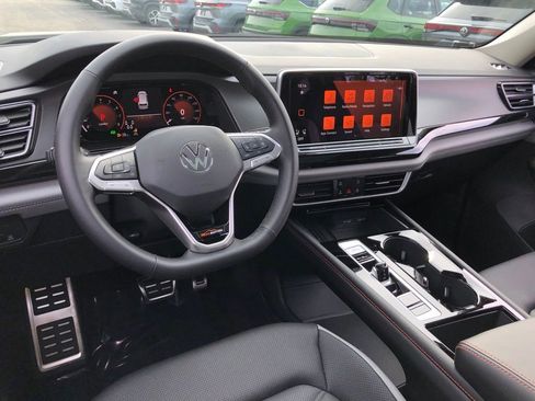 New 2026 Volkswagen Atlas Peak Edition AWD/4WD image 16