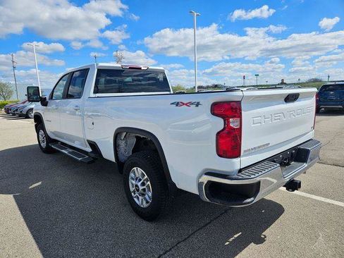 Used 2025 Chevrolet Silverado 2500 LT w/ Convenience Package AWD/4WD image 5