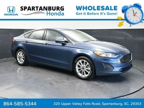 Used 2019 Ford Fusion SE image 3