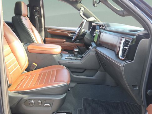 Used 2023 GMC Sierra 1500 Denali Ultimate image 16