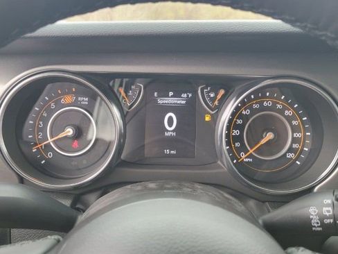 Used 2023 Jeep Wrangler Sport S image 28