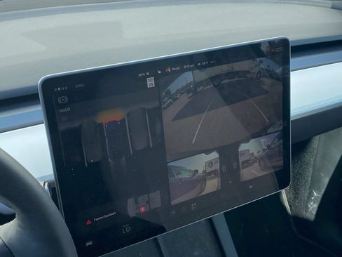 Used 2023 Tesla Model Y Long Range AWD/4WD image 10