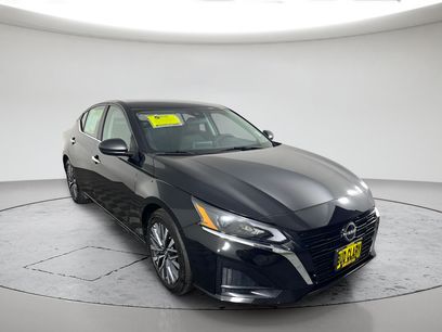 Used 2025 Nissan Altima 2.5 SV