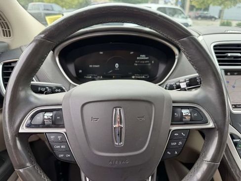 Used 2019 Lincoln Nautilus Reserve AWD/4WD image 23