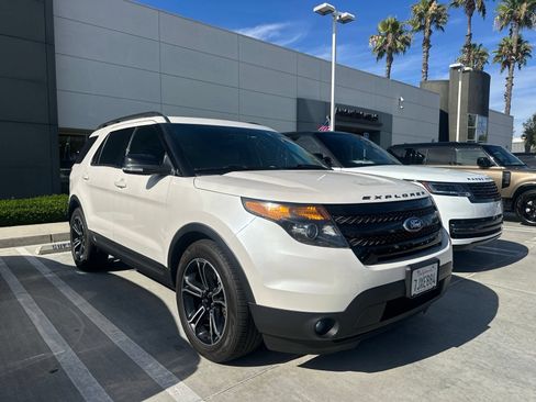 Used 2015 Ford Explorer Sport w/ Equipment Group 401A AWD/4WD image 2