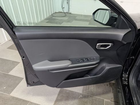Used 2025 Kia K4 FWD image 12