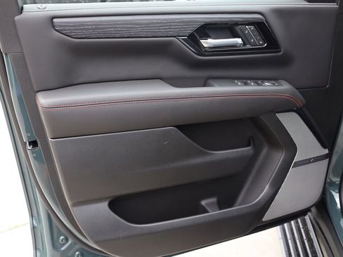 New 2026 GMC Yukon XL AT4 Ultimate AWD/4WD image 10