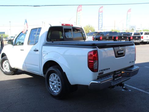 Used 2019 Nissan Frontier SV AWD/4WD image 7