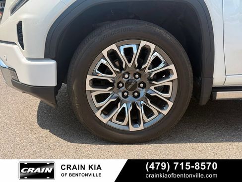 Used 2024 GMC Sierra 1500 Denali Ultimate AWD/4WD image 33