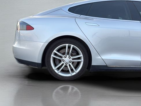 Used 2013 Tesla Model S RWD image 12