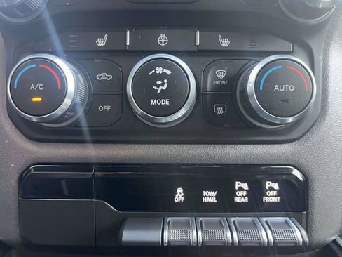 Used 2021 RAM 1500 Big Horn RWD image 31