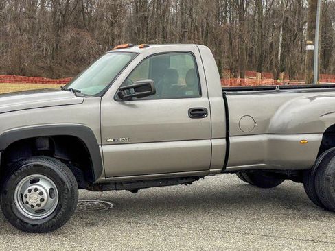 Used 2006 Chevrolet Silverado 3500 Work Truck w/ Snow Plow Prep Package image 5