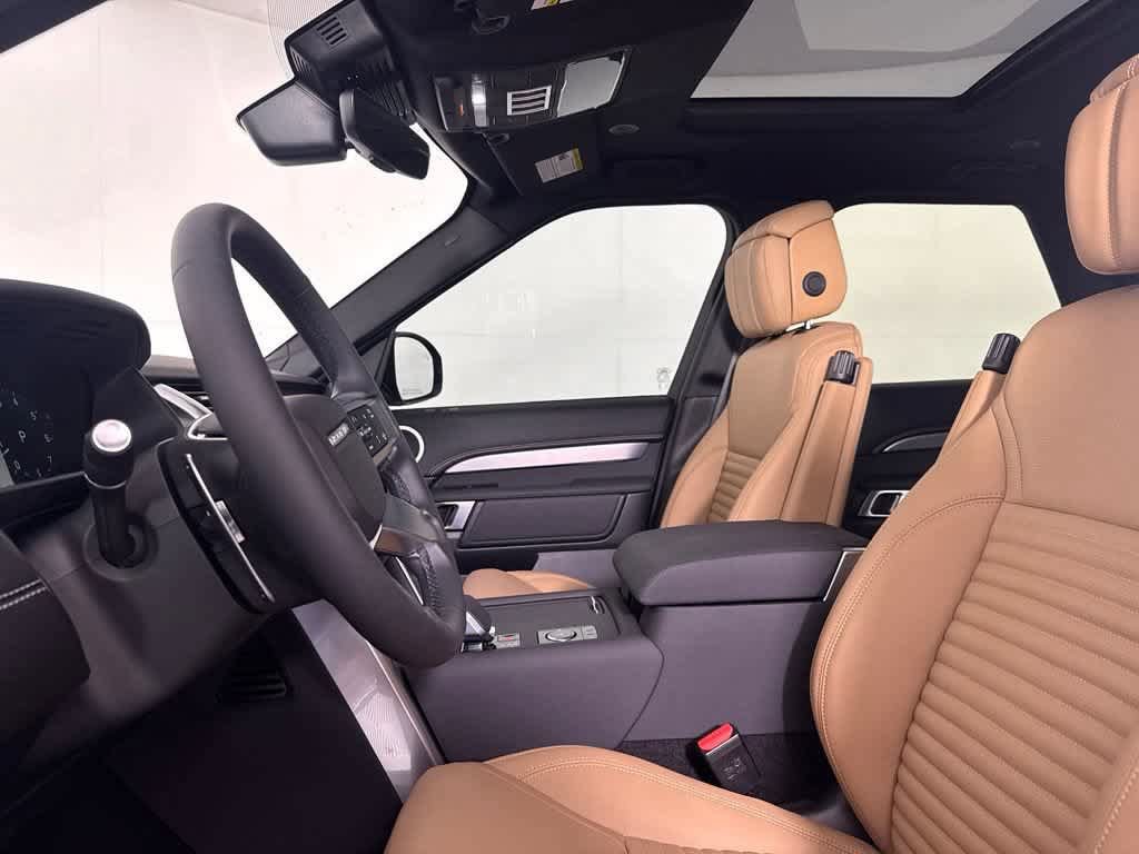New 2026 Land Rover Discovery Limited Edition AWD/4WD image 5