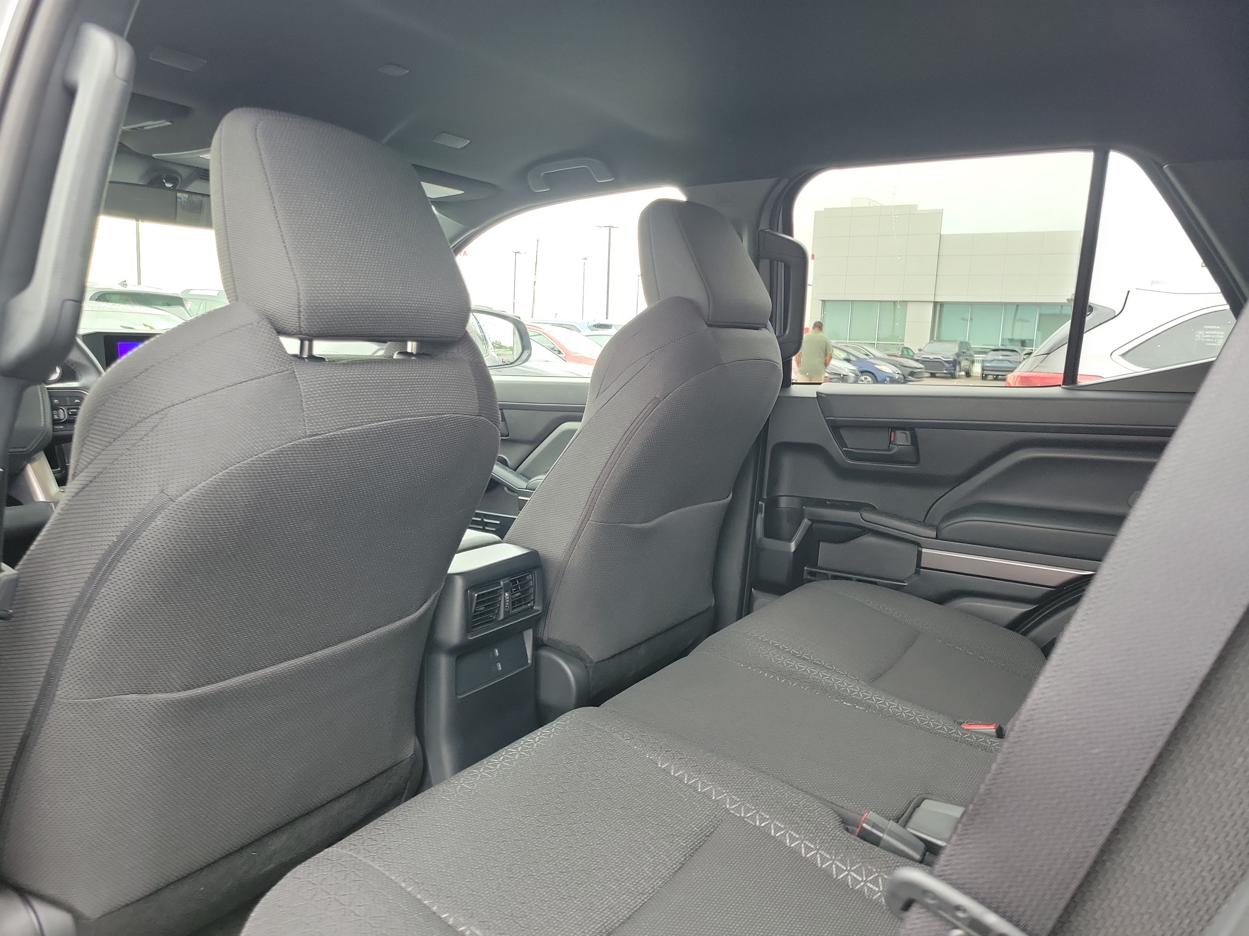 Used 2025 Toyota 4Runner SR5 AWD/4WD image 14