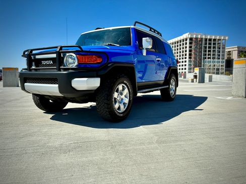 Used 2008 Toyota FJ Cruiser 4WD image 4