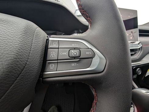 New 2026 Jeep Compass Trailhawk image 18