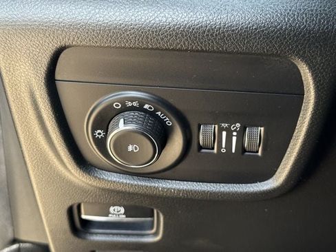 Used 2022 Jeep Grand Cherokee L Summit w/ Advanced Protech Group IV AWD/4WD image 24