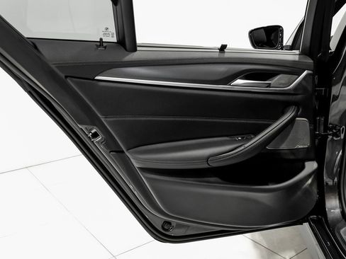 Used 2023 BMW M550i xDrive image 47