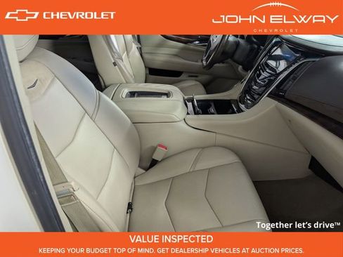 Used 2015 Cadillac Escalade ESV Luxury image 24