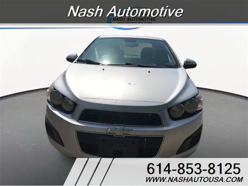 Used 2013 Chevrolet Sonic LT image 2