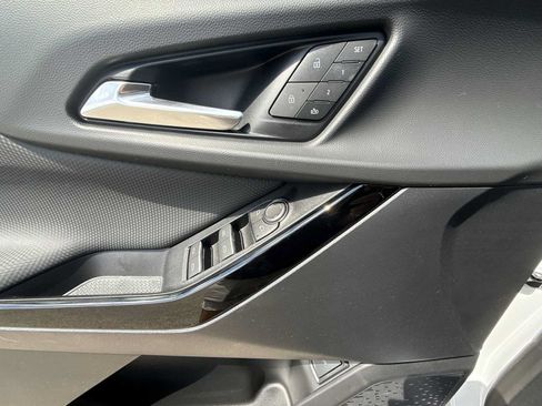 Used 2025 Chevrolet Equinox RS w/ Safety and Technology Package AWD/4WD image 22