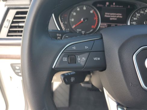 Used 2021 Audi Q5 Premium w/ Convenience Package image 22