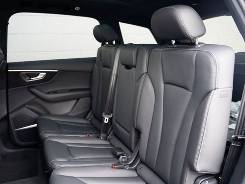 New 2026 Audi Q7 3.0T Premium image 9