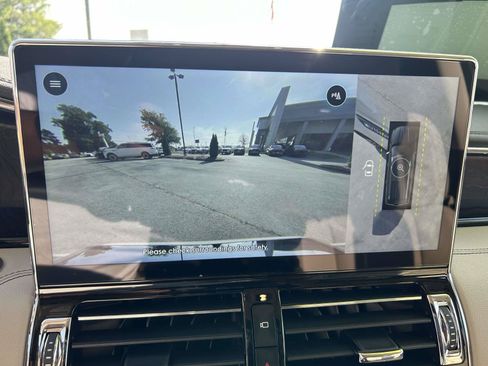 Used 2024 Lincoln Navigator Reserve AWD/4WD image 25