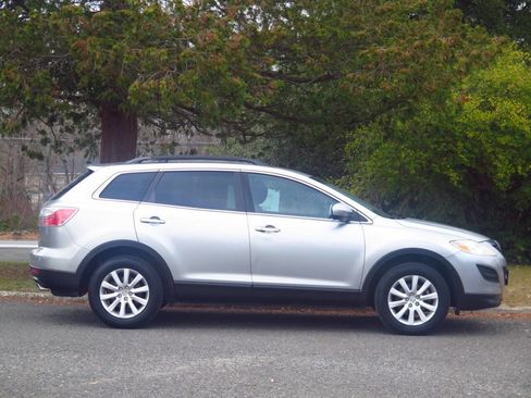 Used 2010 MAZDA CX-9 Touring w/ Moonroof & Bose Audio Pkg image 5