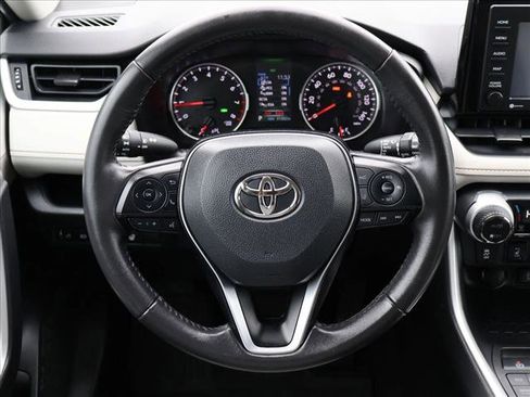 Used 2020 Toyota RAV4 XLE w/ XLE Grade Weather Package AWD/4WD image 13