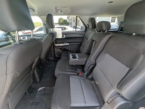 Used 2022 Ford Explorer XLT image 33