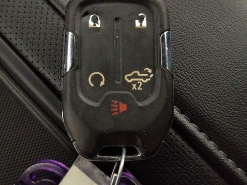 Used 2019 Chevrolet Silverado 1500 High Country image 47