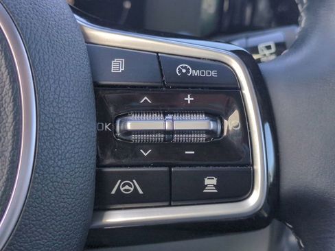 Used 2023 Kia Sorento SX Prestige w/ Panoramic Sunroof Package image 27