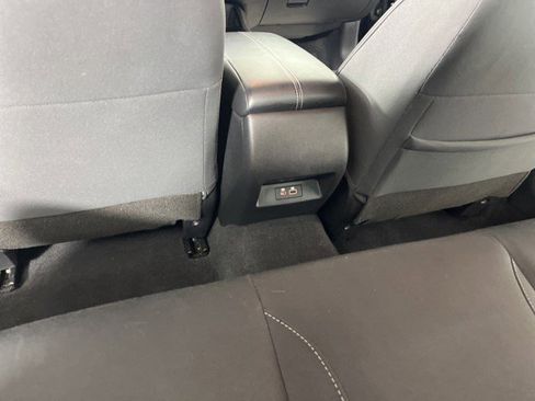 Used 2024 Nissan Altima 2.5 SV FWD image 35