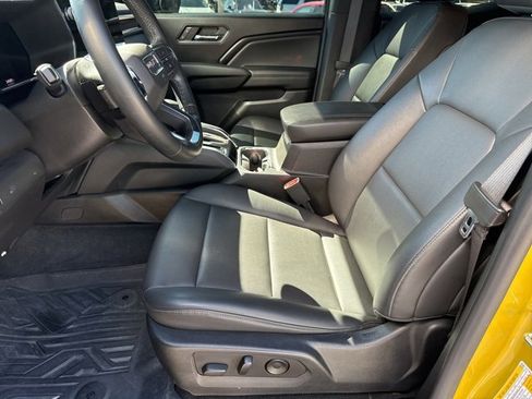 Used 2023 GMC Canyon Elevation w/ Elevation Premium Package image 9