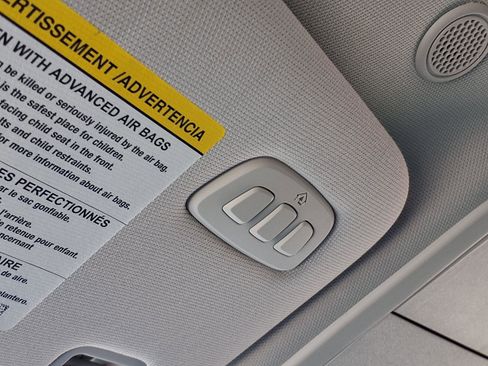 Used 2025 Ford Explorer Active w/ Active Comfort Package image 18