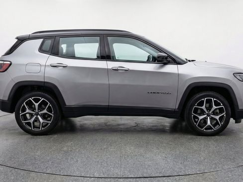 Used 2025 Jeep Compass Limited AWD/4WD image 11