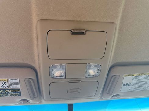 Used 2011 Toyota Tacoma 4x4 Double Cab w/ SR5 Pkg #2 image 26