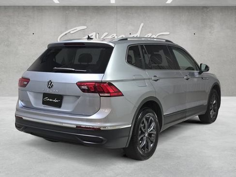 Used 2024 Volkswagen Tiguan SE FWD image 16
